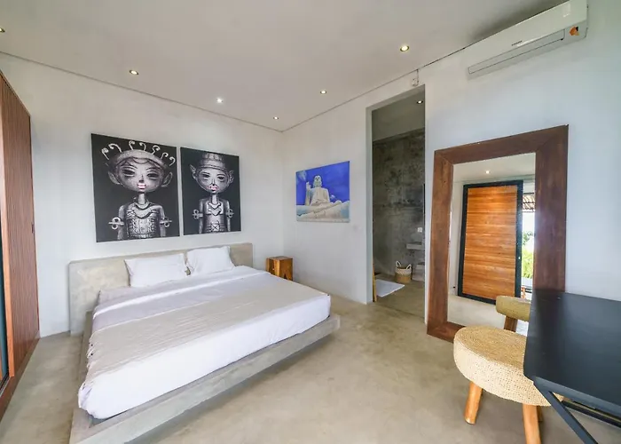 The Jungalow - 2Br Berawa Villa Near Beach, Cafe Del Mar & Padel * Canggu