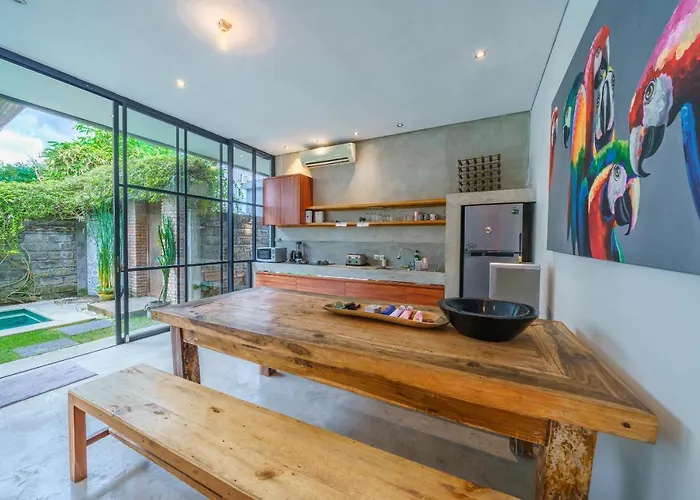 Villa The Jungalow - 2Br Berawa Villa Near Beach, Cafe Del Mar & Padel Canggu