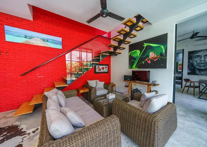 The Jungalow - 2Br Berawa Villa Near Beach, Cafe Del Mar & Padel Canggu
