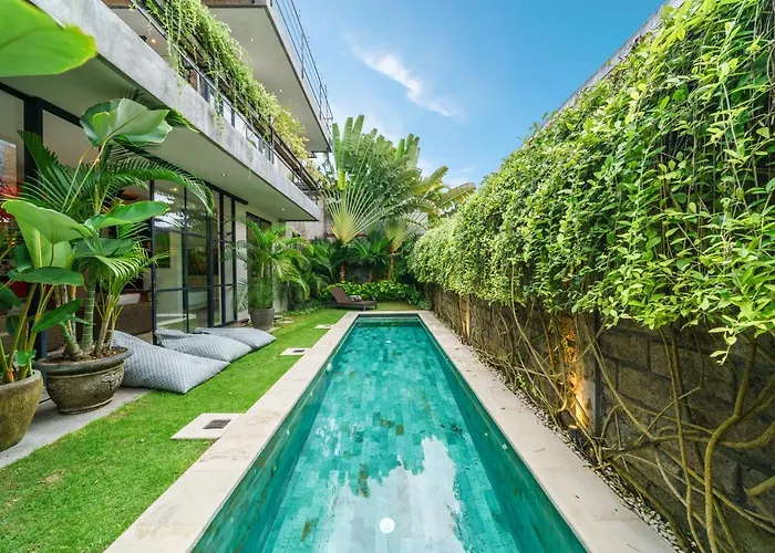 The Jungalow - 2Br Berawa Villa Near Beach, Cafe Del Mar & Padel *
