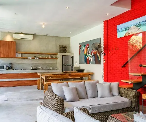 The Jungalow - 2Br Berawa Villa Near Beach, Cafe Del Mar & Padel * Canggu