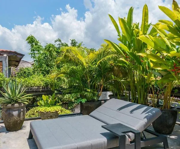 The Jungalow - 2Br Berawa Villa Near Beach, Cafe Del Mar & Padel * Canggu