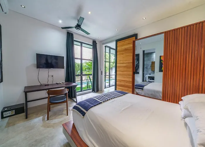 Villa The Jungalow - 2Br Berawa Villa Near Beach, Cafe Del Mar & Padel *